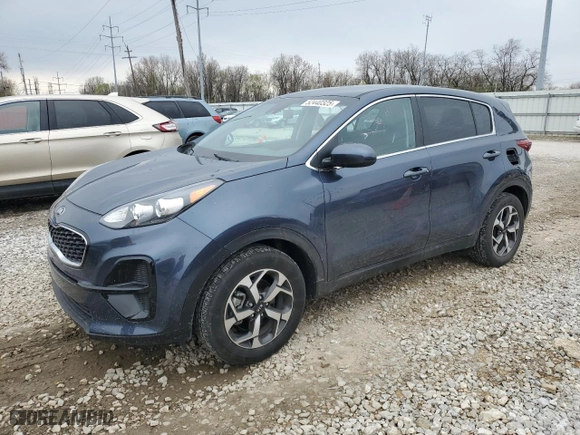 2021 Kia Sportage LX with VIN KNDPM3ACXM7913567, listed as a Copart auction lot 52440325 with 25,927 mi miles and Salvage Title. Bid and sale history available at carsss.com. Image 1.