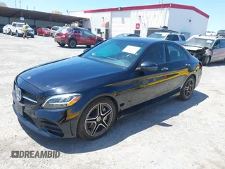 2020 Mercedes-Benz C 300 с VIN WDDWF8DB7LR561868, выставлен на аукционе IAAI как лот 42311129 с пробегом 32 038 миль миль и . История ставок и продаж доступна на DreamBid. Изображение 2.