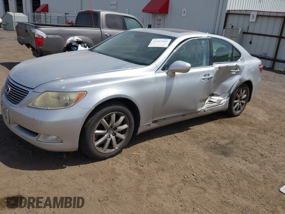 2009 Lexus LS 460 с VIN JTHCL46F495004008, выставлен на аукционе IAAI как лот 42467005 с пробегом 137 778 миль миль и . История ставок и продаж доступна на DreamBid. Изображение 17.