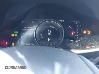 2020 Lexus UX 250h z VIN JTHP9JBH6L2034822, wystawiony jako IAAI lot #41512779 z przebiegiem 35 762 mil mil oraz . Historia ofert i sprzedaży dostępna na DreamBid. Obrazek 7.