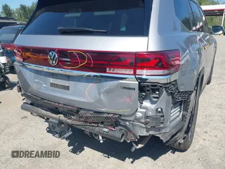 2024 Volkswagen Atlas SE with VIN 1V2HR2CA9RC531636, listed as a IAAI auction lot 42757784 with 40,257 mi miles and . Bid and sale history available at DreamBid. Image 6.