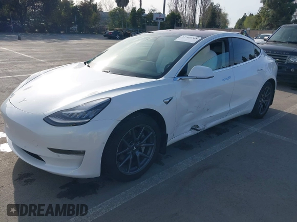 2019 Tesla Model 3 Mid Range z VIN 5YJ3E1EA0KF322776, wystawiony jako IAAI lot #41703368 z przebiegiem 131 264 mil mil oraz . Historia ofert i sprzedaży dostępna na DreamBid. Obrazek 19.