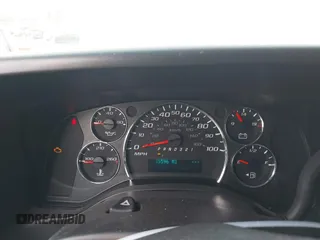 2014 Chevrolet Express Passenger LS z VIN 1GNSGBF43E1184305, wystawiony jako IAAI lot #42537616 z przebiegiem 35 596 mil mil oraz . Historia ofert i sprzedaży dostępna na DreamBid. Obrazek 7.