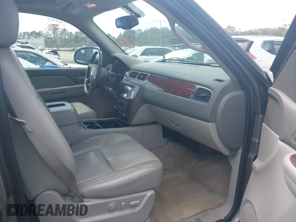 2007 Chevrolet Suburban LTZ with VIN 3GNFK16347G133031, listed as a IAAI auction lot 41955039 with 342,366 mi miles and . Bid and sale history available at DreamBid. Image 5.