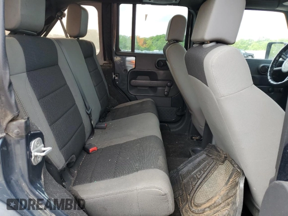 2007 Jeep Wrangler Unlimited X with VIN 1J4GA39117L119395, listed as a Copart auction lot 52588055 with 160,335 mi miles and Salvage title. Bid and sale history available at DreamBid. Image 10.