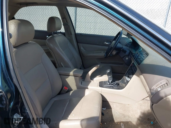 1997 Honda Accord EX z VIN 1HGCD5565VA024907, wystawiony jako IAAI lot #41797909 z przebiegiem 209 738 mil mil oraz . Historia ofert i sprzedaży dostępna na DreamBid. Obrazek 5.