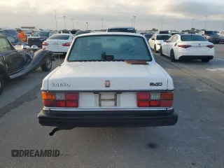 1991 Volvo 240 z VIN YV1AA8844M1441146, wystawiony jako Copart lot #75018744 z przebiegiem 159 330 mil mil oraz Nie do naprawy. Historia ofert i sprzedaży dostępna na DreamBid. Obrazek 6.
