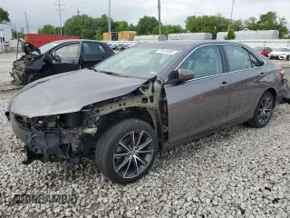 2015 Toyota Camry XLE z VIN 4T1BF1FK4FU956830, wystawiony jako Copart lot #58418565 z przebiegiem 88 771 mil mil oraz Szkoda całkowita • Salvage title. Historia ofert i sprzedaży dostępna na DreamBid. Obrazek 1.