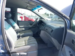 1998 Toyota Sienna LE with VIN 4T3ZF13C5WU028625, listed as a IAAI auction lot 41596901 with 139,903 mi miles. Bid and sale history available at carsss.com. Image 5.