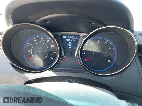 2013 Hyundai Genesis Coupe Premium z VIN KMHHT6KD9DU102257, wystawiony jako IAAI lot #42344326 z przebiegiem 103 806 mil mil oraz . Historia ofert i sprzedaży dostępna na DreamBid. Obrazek 7.