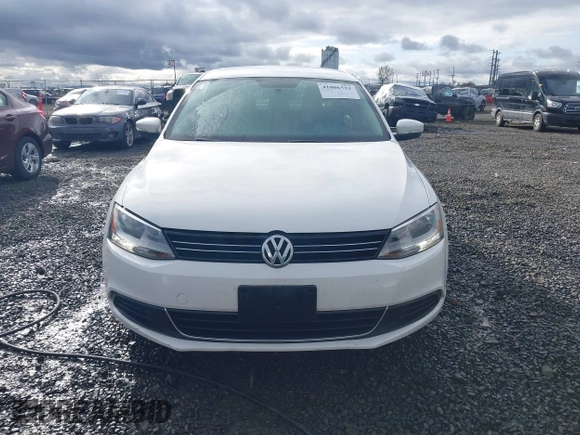 2013 Volkswagen Jetta TDI w/Premium with VIN 3VWLL7AJ2DM425448, listed as a IAAI auction lot 41806552 with 125,043 mi miles and . Bid and sale history available at DreamBid. Image 12.