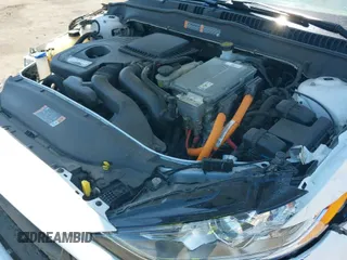 2020 Ford Fusion SE with VIN 3FA6P0LU2LR214390, listed as a IAAI auction lot 42920076 with 131,715 mi miles and . Bid and sale history available at DreamBid. Image 20.