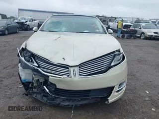 2015 Lincoln MKZ with VIN 3LN6L2JK9FR622100, listed as a IAAI auction lot 42269664 with 52,287 mi miles and . Bid and sale history available at DreamBid. Image 12.