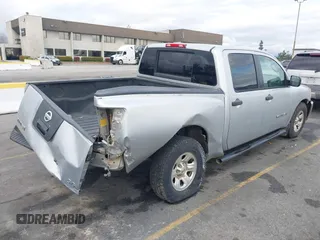 2005 Nissan Titan SE with VIN 1N6AA07B85N572434, listed as a IAAI auction lot 41526698 with 201,138 mi miles. Bid and sale history available at carsss.com. Image 4.