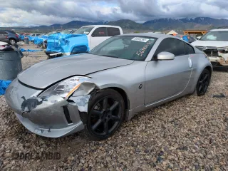 2004 Nissan 350Z Enthusiast z VIN JN1AZ34D54T152775, wystawiony jako Copart lot #56900385 z przebiegiem 182 564 mil mil oraz Szkoda całkowita • Salvage title. Historia ofert i sprzedaży dostępna na DreamBid. Obrazek 1.