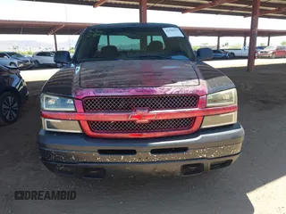 2003 Chevrolet Silverado 1500 LS z VIN 2GCEK19T331197130, wystawiony jako IAAI lot #42294159 z przebiegiem 286 259 mil mil oraz . Historia ofert i sprzedaży dostępna na DreamBid. Obrazek 12.