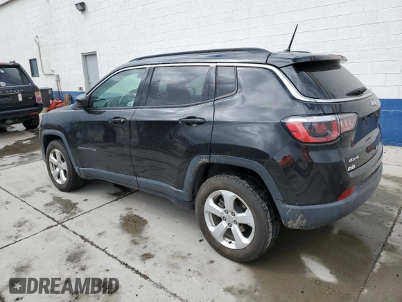 2018 Jeep Compass Latitude z VIN 3C4NJDBB5JT161280, wystawiony jako Copart lot #56758805 z przebiegiem 82 142 mil mil oraz Szkoda całkowita • Salvage title. Historia ofert i sprzedaży dostępna na DreamBid. Obrazek 2.