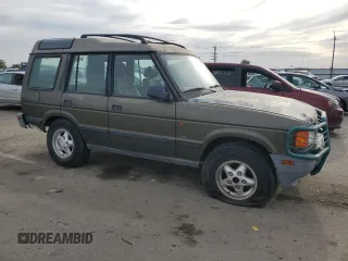 1997 Land Rover Discovery SD with VIN SALJY1249VA705067, listed as a Copart auction lot 77047054 with 146,965 mi miles and Clean Title. Bid and sale history available at carsss.com. Image 4.