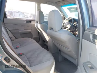 2010 Subaru Forester X с VIN JF2SH6BC0AH778735, выставлен на аукционе IAAI как лот 41825069 с пробегом 153 985 миль миль и . История ставок и продаж доступна на DreamBid. Изображение 8.