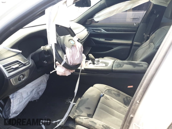 2020 BMW 7 Series 740i z VIN WBA7T2C09LCD15735, wystawiony jako Copart lot #54098325 z przebiegiem Nie podano mil oraz Szkoda całkowita • Salvage title. Historia ofert i sprzedaży dostępna na DreamBid. Obrazek 7.