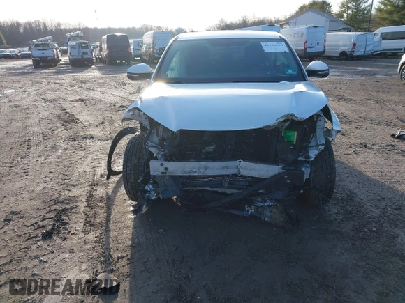 2014 Toyota Highlander LE z VIN 5TDBKRFHXES059727, wystawiony jako IAAI lot #41126330 z przebiegiem 138 166 mil mil oraz . Historia ofert i sprzedaży dostępna na DreamBid. Obrazek 12.