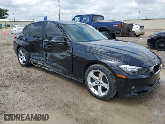 2014 BMW 3 Series 320i with VIN WBA3B1C56EK131723, listed as a Copart auction lot 54686025 with 95,105 mi miles and Salvage title. Bid and sale history available at DreamBid. Image 4.