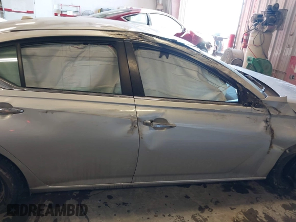 2020 Nissan Altima S with VIN 1N4BL4BV6LC197118, listed as a IAAI auction lot 41616262 with 104,382 mi miles and . Bid and sale history available at DreamBid. Image 13.