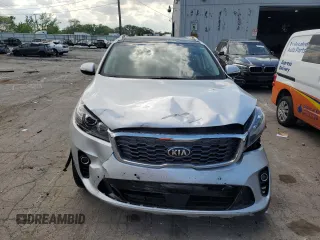 2019 Kia Sorento EX z VIN 5XYPHDA56KG528227, wystawiony jako Copart lot #56522575 z przebiegiem 101 507 mil mil oraz Czysty tytuł • Clean title. Historia ofert i sprzedaży dostępna na DreamBid. Obrazek 5.