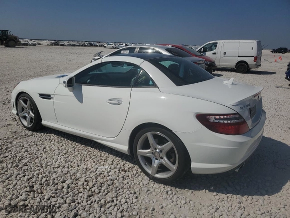 2016 Mercedes-Benz SLK with VIN WDDPK3JA9GF118093, listed as a Copart auction lot 74628164 with NaN miles and Salvage Title. Bid and sale history available at carsss.com. Image 2.