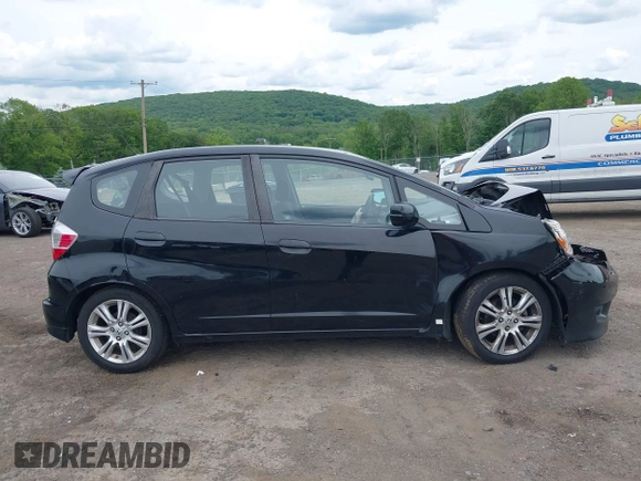 2009 Honda Fit Sport с VIN JHMGE88459S068865, выставлен на аукционе IAAI как лот 42351113 с пробегом 153 884 миль миль и . История ставок и продаж доступна на DreamBid. Изображение 13.