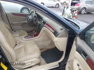 2002 Lexus ES 300 with VIN JTHBF30G820073933, listed as a IAAI auction lot 41794019 with 216,028 mi miles and . Bid and sale history available at DreamBid. Image 5.