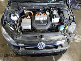2016 Volkswagen Golf SEL Premium z VIN WVWPP7AU2GW914004, wystawiony jako Copart lot #47689804 z przebiegiem 63 211 mil mil oraz . Historia ofert i sprzedaży dostępna na DreamBid. Obrazek 11.