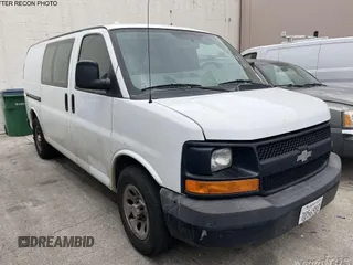 2014 Chevrolet Express Cargo z VIN 1GCSGAFX2E1160851, wystawiony jako IAAI lot #42649641 z przebiegiem 218 374 mil mil oraz . Historia ofert i sprzedaży dostępna na DreamBid. Obrazek 7.