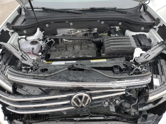 2025 Volkswagen Atlas SE z VIN 1V2JR2CA2SC522901, wystawiony jako Copart lot #44956845 z przebiegiem 1 591 mil mil oraz Szkoda całkowita • Salvage title. Historia ofert i sprzedaży dostępna na DreamBid. Obrazek 13.