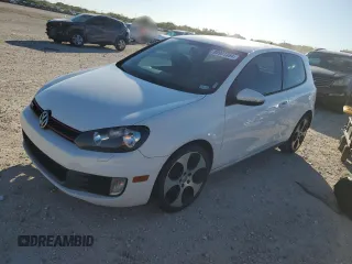 2013 Volkswagen GTI w/Conv & Sunroof z VIN WVWFD7AJXDW123029, wystawiony jako Copart lot #80991354 z przebiegiem 81 742 mil mil oraz Szkoda całkowita • Salvage title. Historia ofert i sprzedaży dostępna na DreamBid. Obrazek 1.