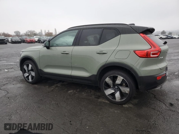 2023 Volvo XC40 Ultimate with VIN YV4ED3UM4P2082268, listed as a Copart auction lot 86438864 with 59,922 mi miles and Salvage title. Bid and sale history available at DreamBid. Image 2.