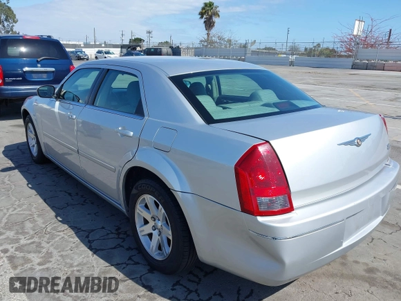 2007 Chrysler 300 Touring with VIN 2C3KA53G57H737815, listed as a IAAI auction lot 42126668 with 46,750 mi miles and . Bid and sale history available at DreamBid. Image 3.
