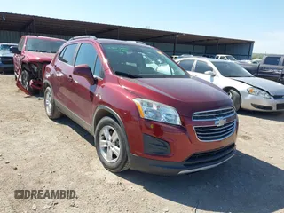 2016 Chevrolet Trax LT z VIN 3GNCJLSB1GL269509, wystawiony jako IAAI lot #42026809 z przebiegiem 136 332 mil mil oraz . Historia ofert i sprzedaży dostępna na DreamBid. Obrazek 1.