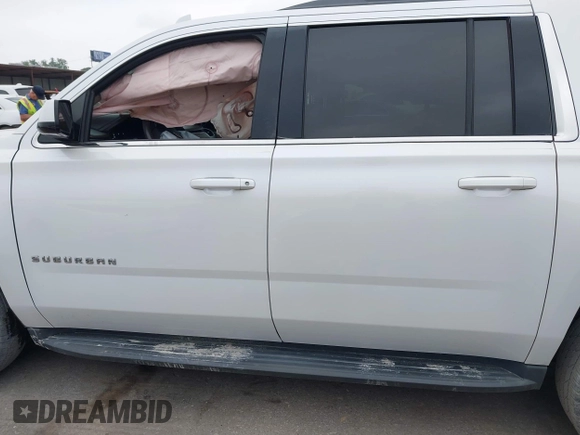2016 Chevrolet Suburban LT with VIN 1GNSCHKC3GR161431, listed as a IAAI auction lot 41914038 with 117,028 mi miles and . Bid and sale history available at DreamBid. Image 14.