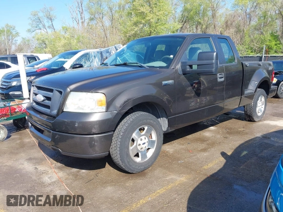 2006 Ford F-150 STX z VIN 1FTRX02W56KB40160, wystawiony jako IAAI lot #41992886 z przebiegiem 107 910 mil mil oraz . Historia ofert i sprzedaży dostępna na DreamBid. Obrazek 19.