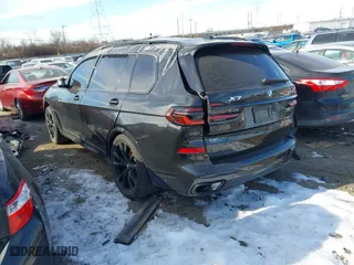 2025 BMW X7 xDrive40i with VIN 5UX23EM00S9W96704, listed as a IAAI auction lot 41325772 with 1 mi miles. Bid and sale history available at carsss.com. Image 3.