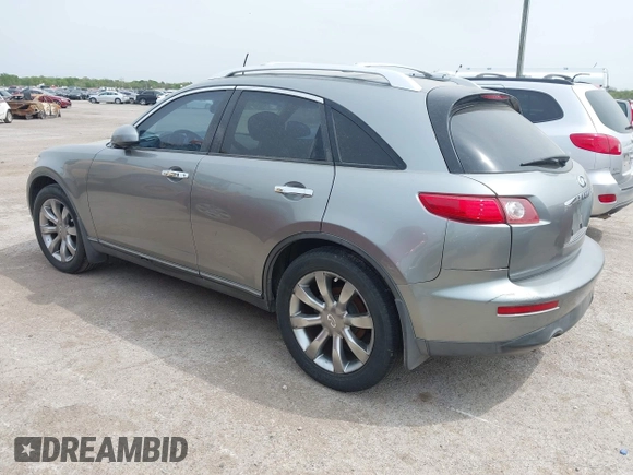 2004 Infiniti FX35 with VIN JNRAS08U74X108814, listed as a IAAI auction lot 41945071 with 203,682 mi miles. Bid and sale history available at carsss.com. Image 3.