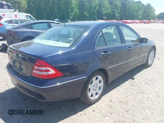 2006 Mercedes-Benz C z VIN WDBRF54J76A869895, wystawiony jako IAAI lot #42145920 z przebiegiem 188 626 mil mil oraz . Historia ofert i sprzedaży dostępna na DreamBid. Obrazek 4.