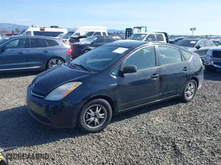 2008 Toyota Prius with VIN JTDKB20U987780567, listed as a IAAI auction lot 41714737 with 174,977 mi miles. Bid and sale history available at carsss.com. Image 2.