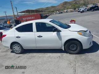 2014 Nissan Versa SV with VIN 3N1CN7AP0EL861162, listed as a IAAI auction lot 41871833 with 118,934 mi miles. Bid and sale history available at carsss.com. Image 13.