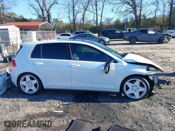 2015 Volkswagen GTI S z VIN 3VW4T7AU4FM056187, wystawiony jako IAAI lot #41273757 z przebiegiem 108 096 mil mil oraz . Historia ofert i sprzedaży dostępna na DreamBid. Obrazek 13.