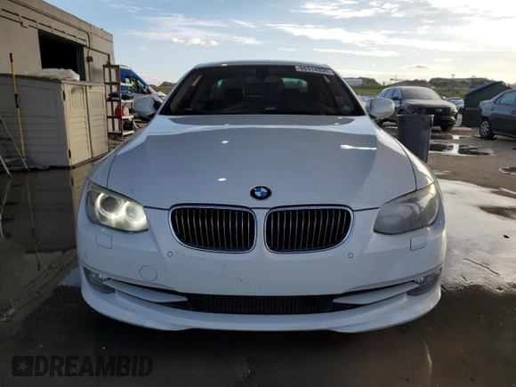 2013 BMW 3 Series 328i with VIN WBAKE3C50DE772264, listed as a Copart auction lot 88314935 with 140,757 mi miles and Salvage Title. Bid and sale history available at DreamBid. Image 5.