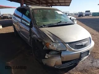 2002 Chrysler Town & Country LX with VIN 2C4GP44372R660356, listed as a IAAI auction lot 41217819 with 177,052 mi miles. Bid and sale history available at carsss.com. Image 1.