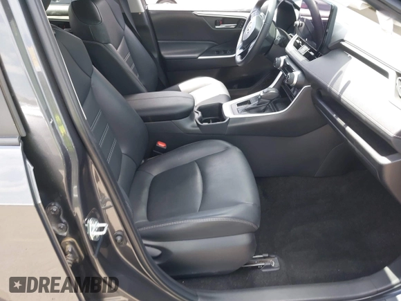 2023 Toyota RAV4 XLE Premium z VIN 2T3C1RFV4PW274552, wystawiony jako IAAI lot #42105989 z przebiegiem 37 301 mil mil oraz . Historia ofert i sprzedaży dostępna na DreamBid. Obrazek 5.