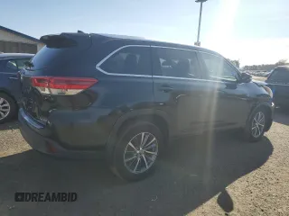 2018 Toyota Highlander SE z VIN 5TDJZRFH6JS553195, wystawiony jako Copart lot #48784505 z przebiegiem 129 674 mil mil oraz Tytuł czysty. Historia ofert i sprzedaży dostępna na DreamBid. Obrazek 3.